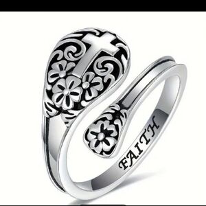 Silver Floral Faith‎ Ring